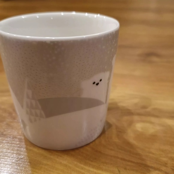 STARBUCKS 8 oz Mug Holiday Winter Ceramic Polar Bears in Snow 2016 White Silver - Picture 5 of 7